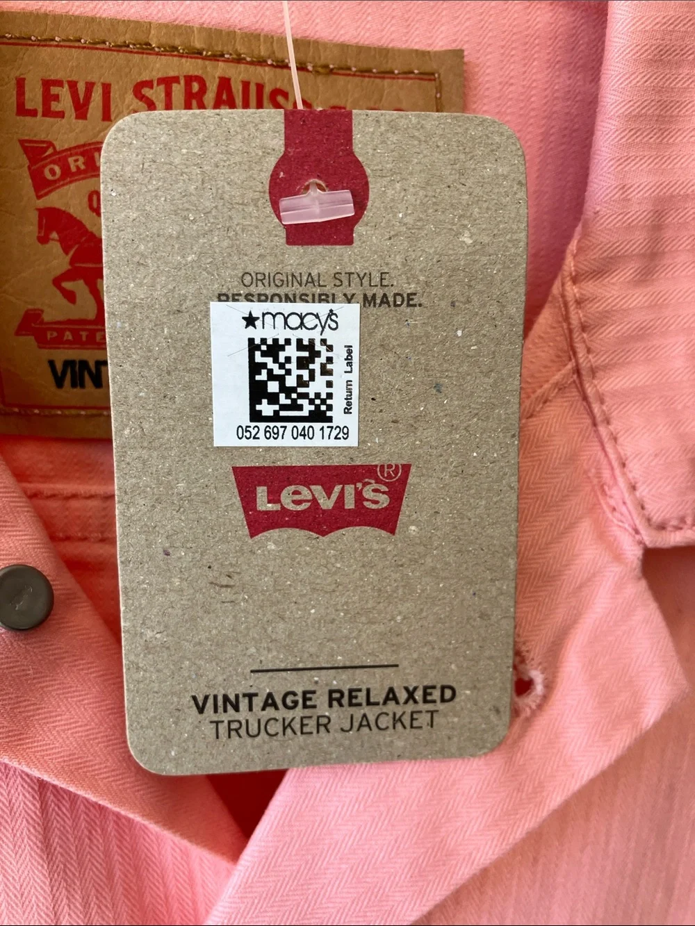 LEVI’S Vintage Fit Trucker Jacket in Coral Lightweight Denim Men’s Size M NWT - Picture 3 of 13